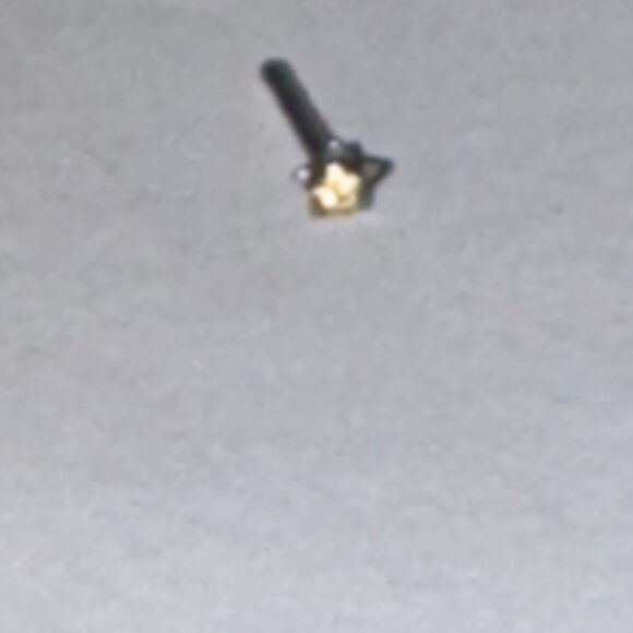 20 Gauge Topaz Yellow Star Shaped Nose Rings - Picture 6 of 16